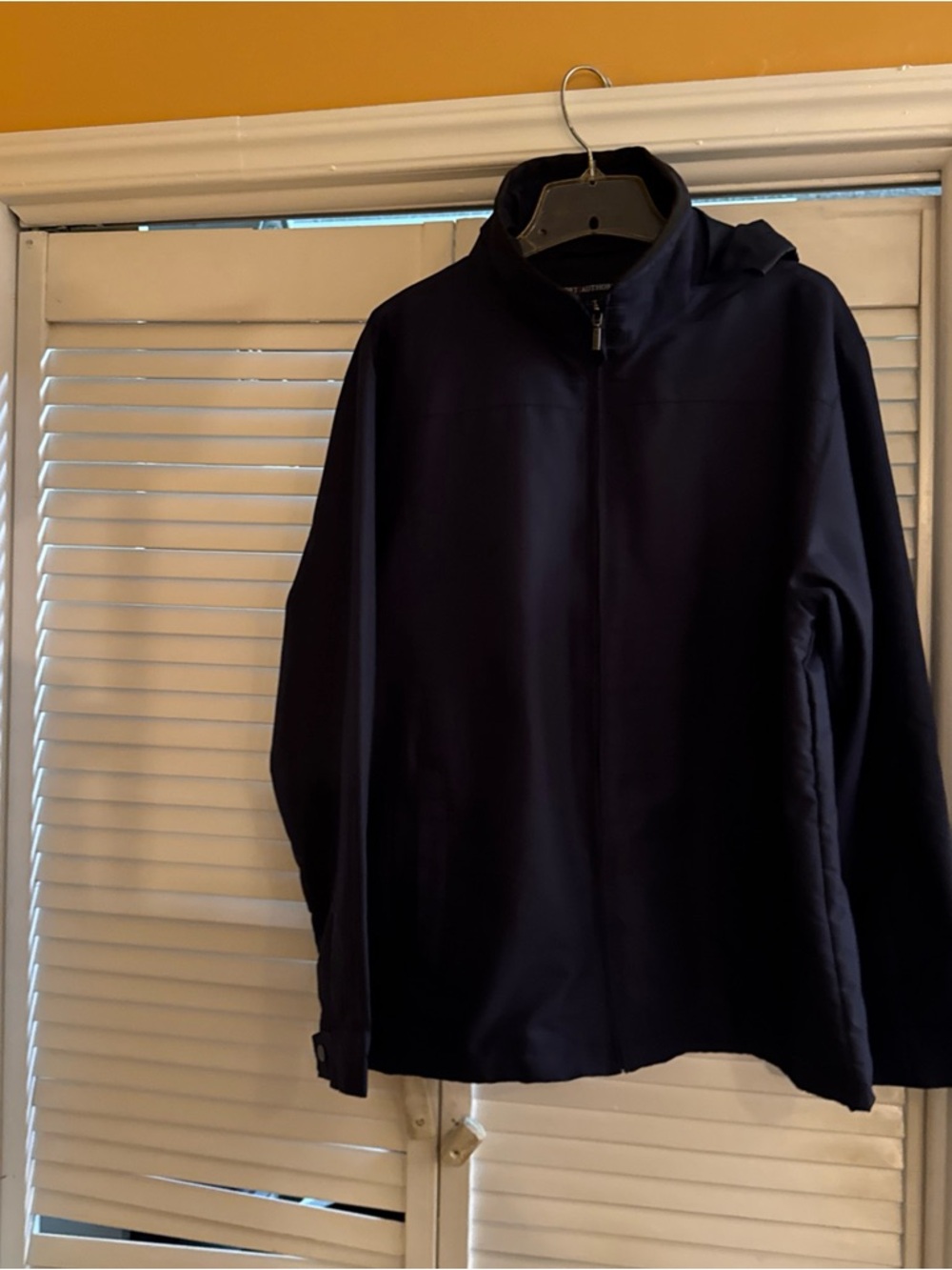 Men's Navy Full-Zip Lightweight Jacket size medium
